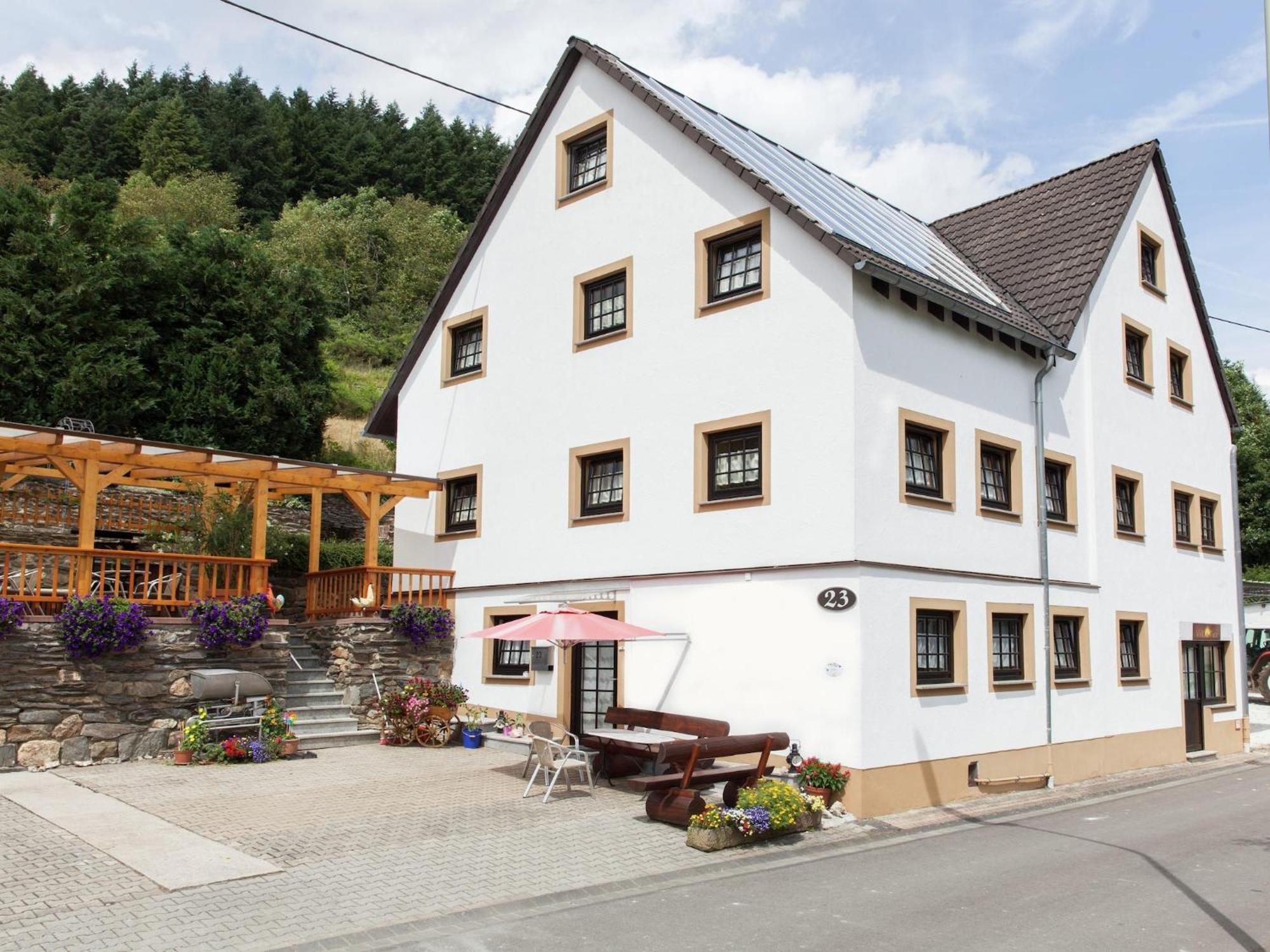 A Modern Apartment In The Hunsr Ck Region S Romantic Drohn Valley Merschbach Exteriör bild