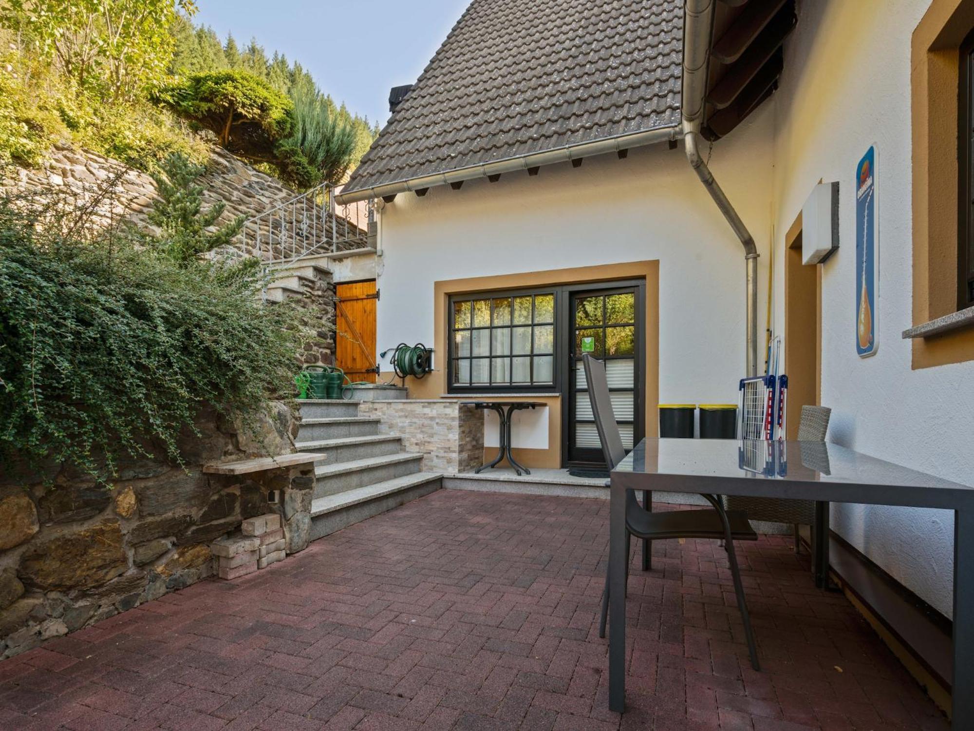 A Modern Apartment In The Hunsr Ck Region S Romantic Drohn Valley Merschbach Exteriör bild
